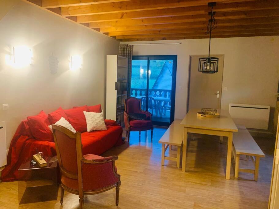 Appartement Chaleureux Chez Nadege Et Raphael 阿雷奥 外观 照片
